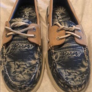 Sperry boat shoe
